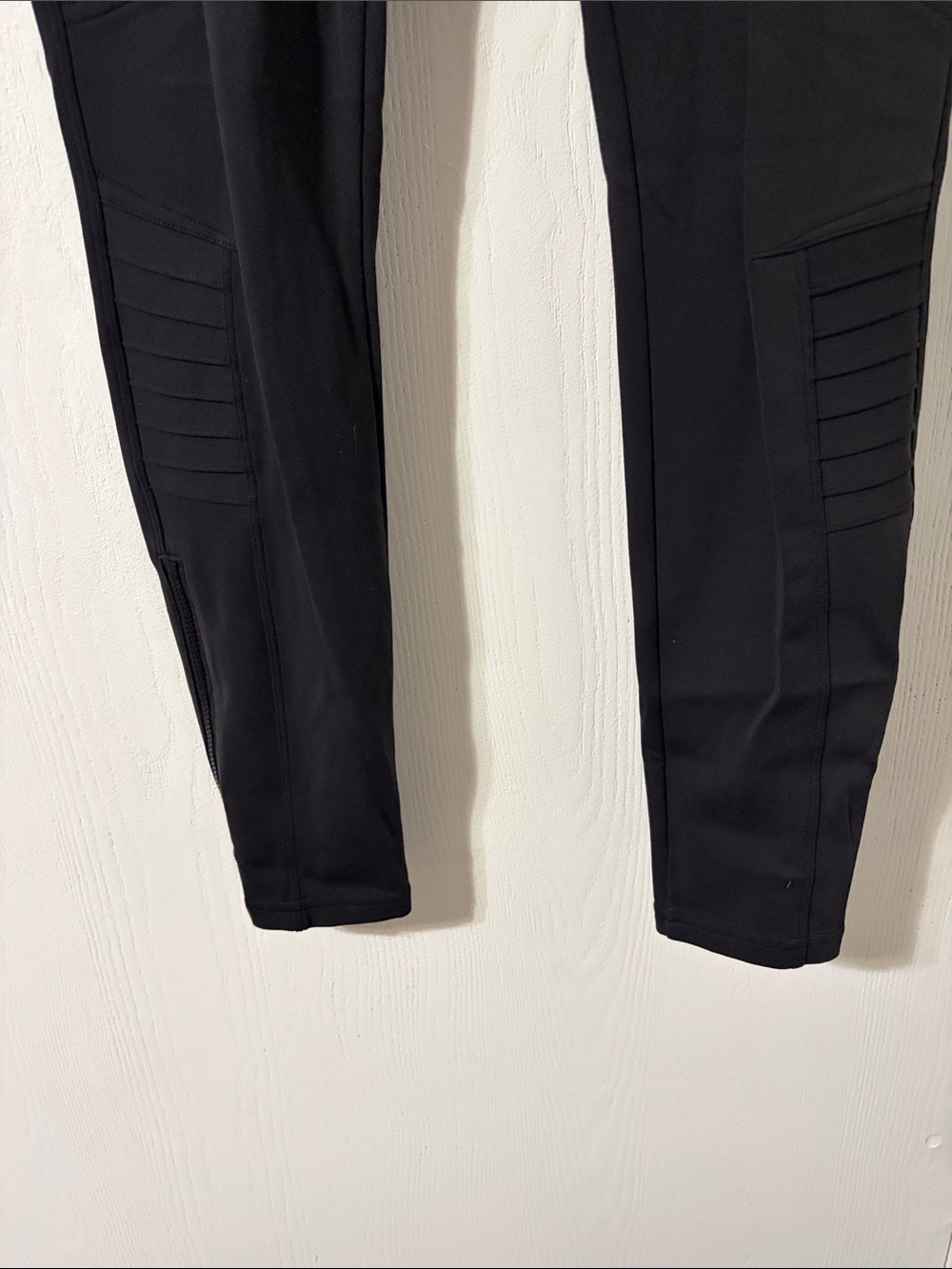Athleta Delancey Moto Tight Leggings Black Like New Size Medium - Picture 7 of 14